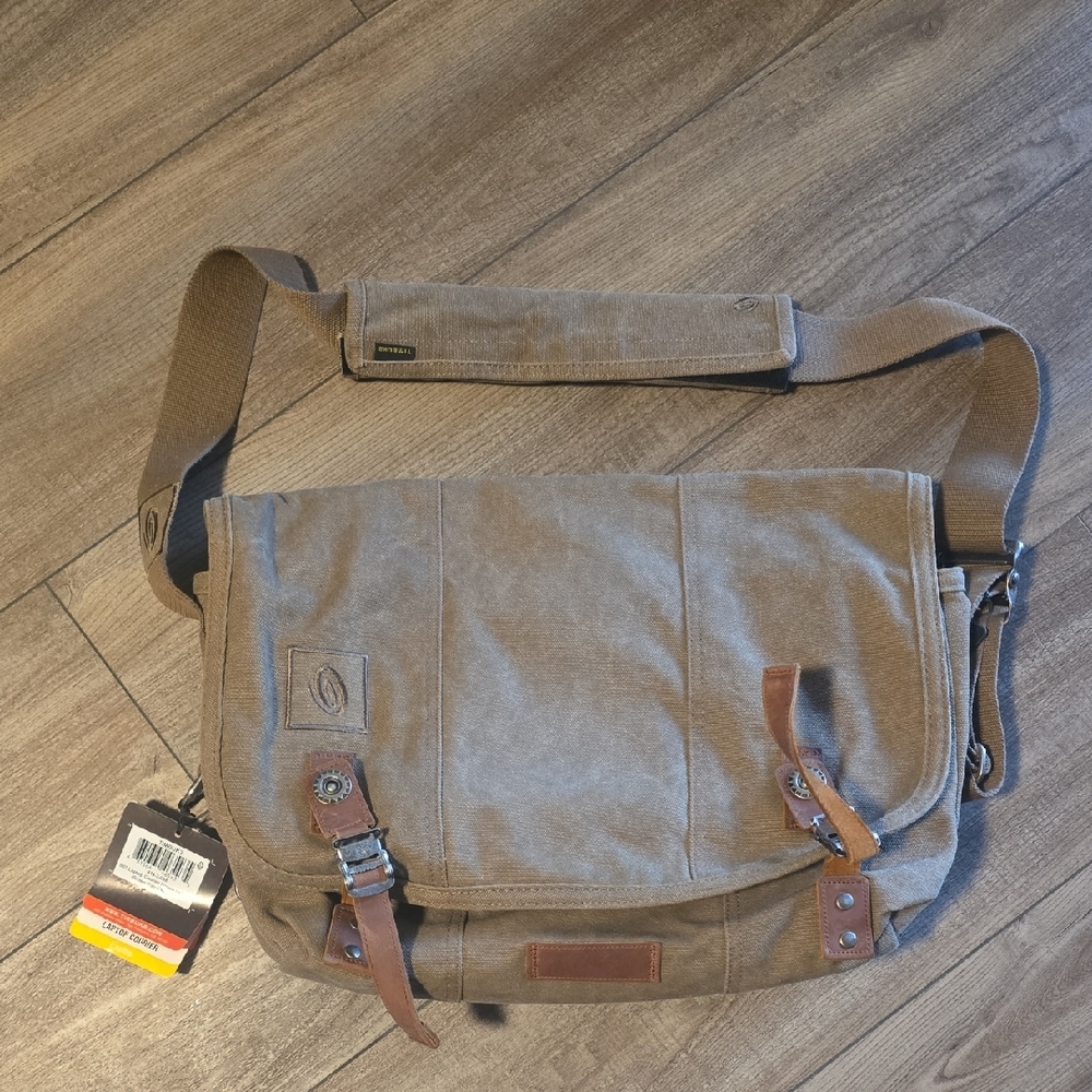 Timbuk Stylish Tan Messenger Bag